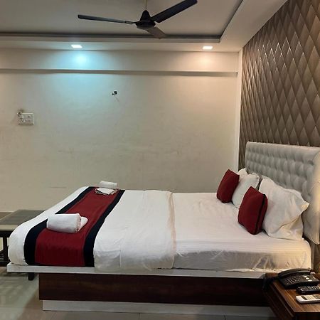 Arsh Executive Inn Dive Kültér fotó
