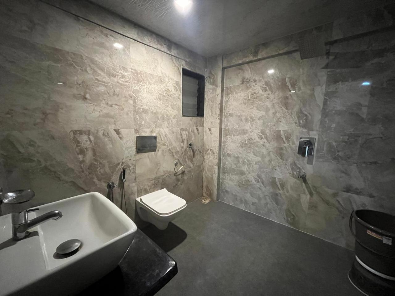 Arsh Executive Inn Dive Kültér fotó