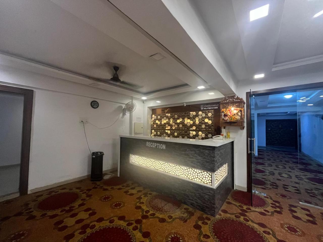 Arsh Executive Inn Dive Kültér fotó