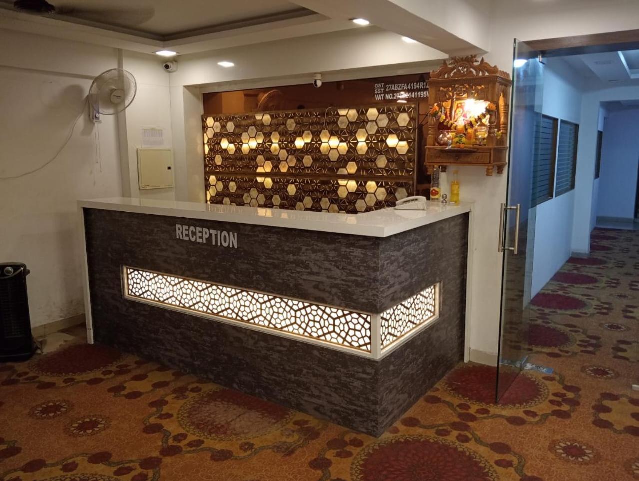 Arsh Executive Inn Dive Kültér fotó